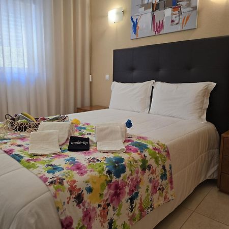 Lc'S Guesthouse Lagos Bagian luar foto
